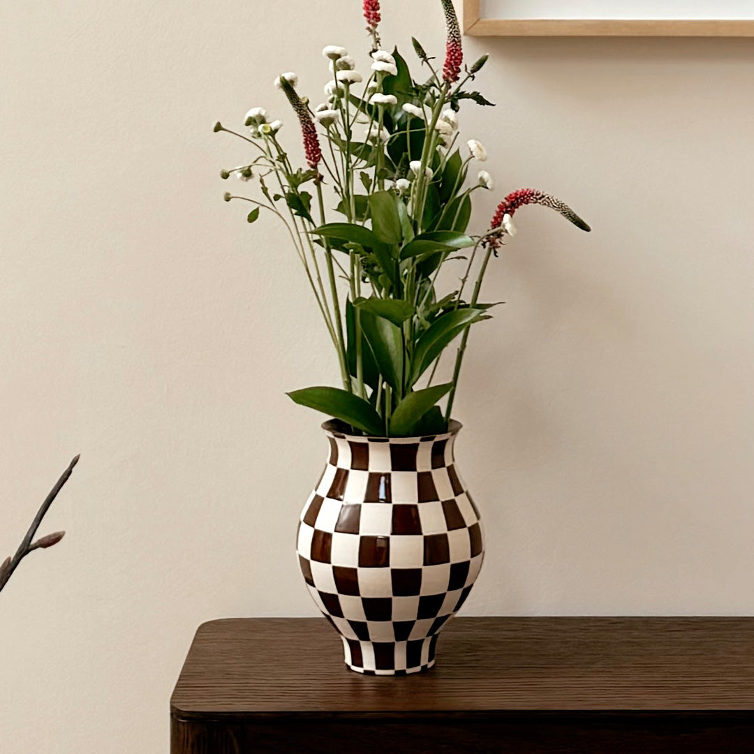 Checker Vase 1